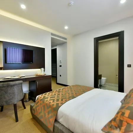 Ghan Hotel 3*