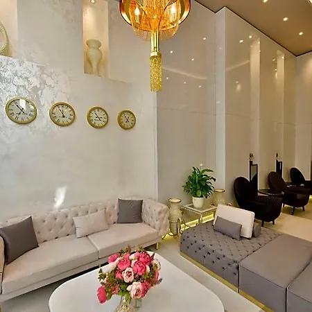 Ghan Hotel