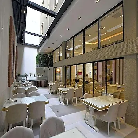 Ghan Hotel 3*