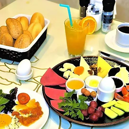 Ghan Hotel