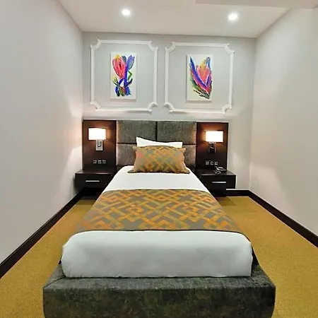 Ghan Hotel