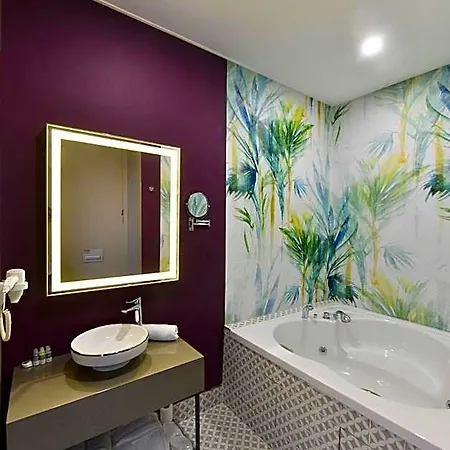 Ghan Hotel