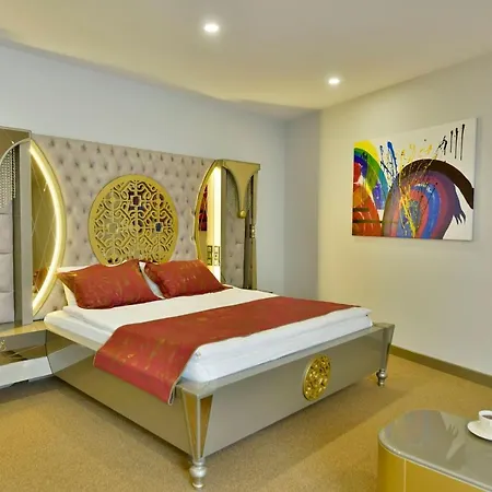 Ghan Hotel